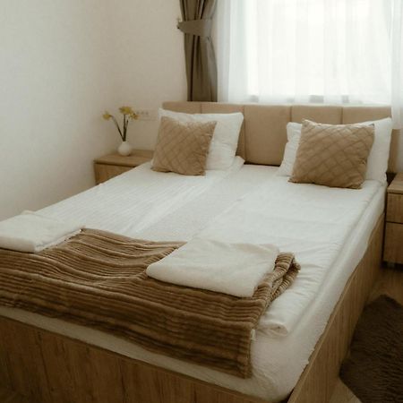Hotel Casa Abiiani Oradea Zewnętrze zdjęcie