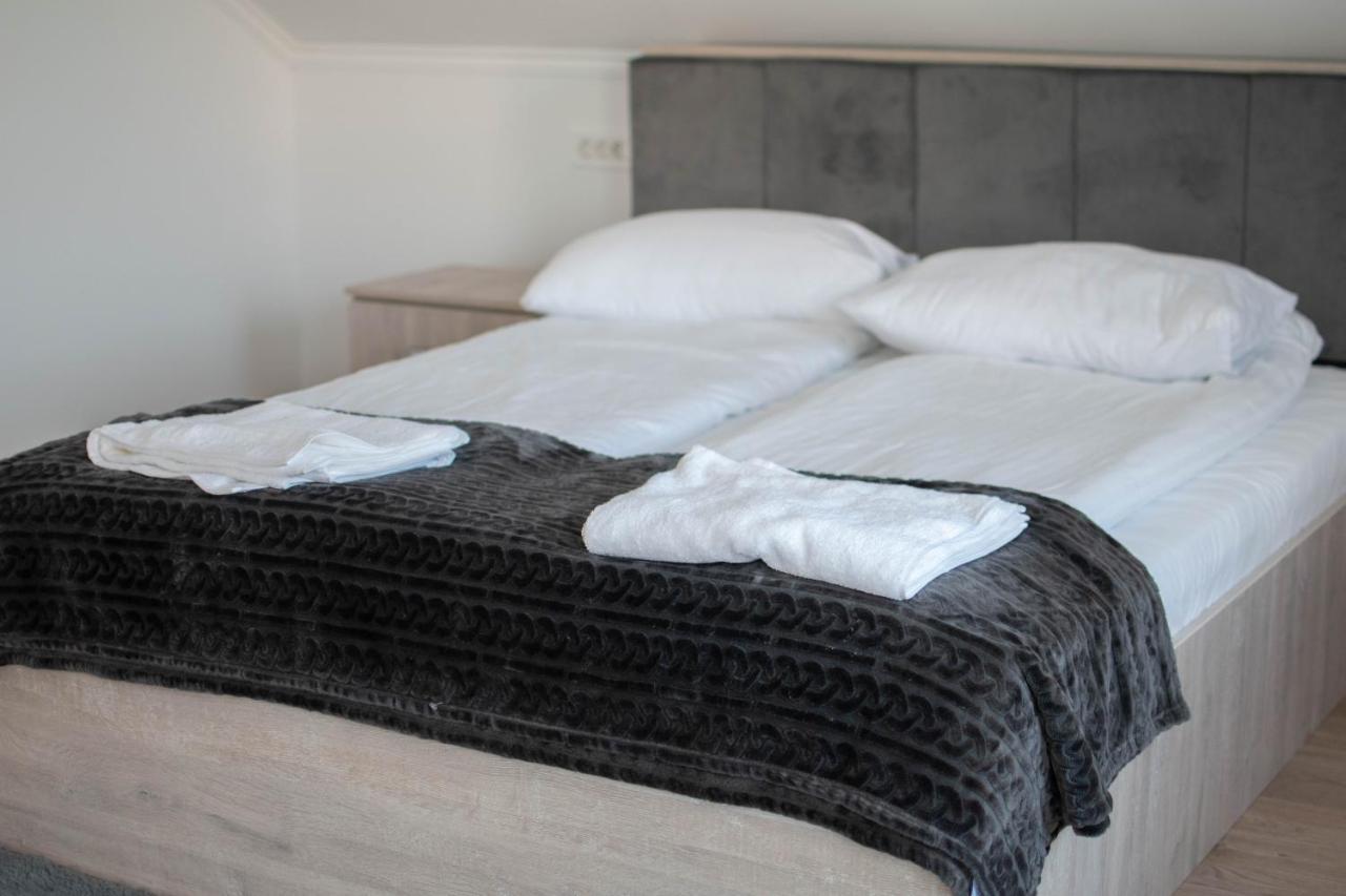 Hotel Casa Abiiani Oradea Zewnętrze zdjęcie