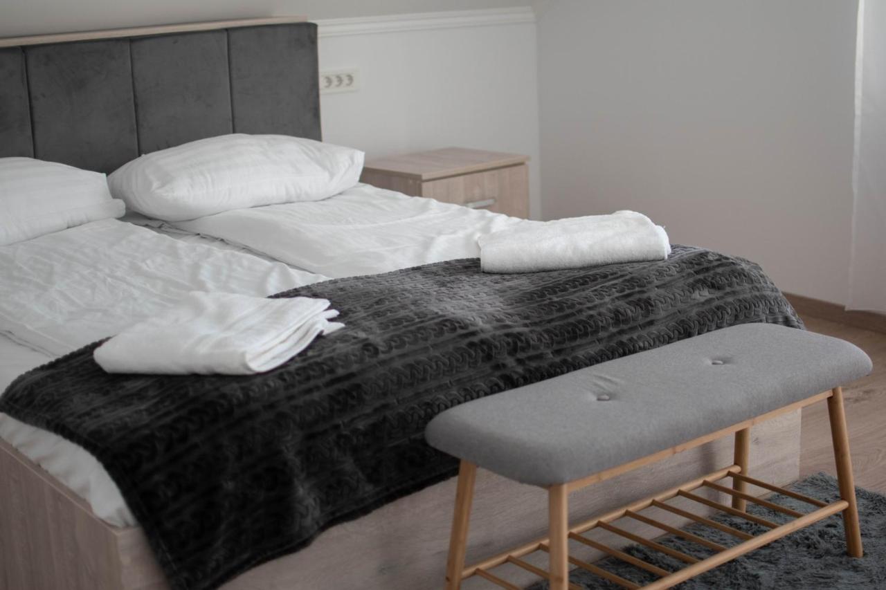 Hotel Casa Abiiani Oradea Zewnętrze zdjęcie