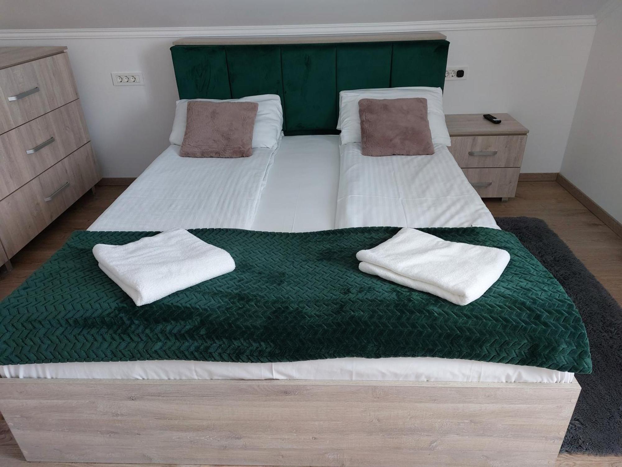 Hotel Casa Abiiani Oradea Zewnętrze zdjęcie
