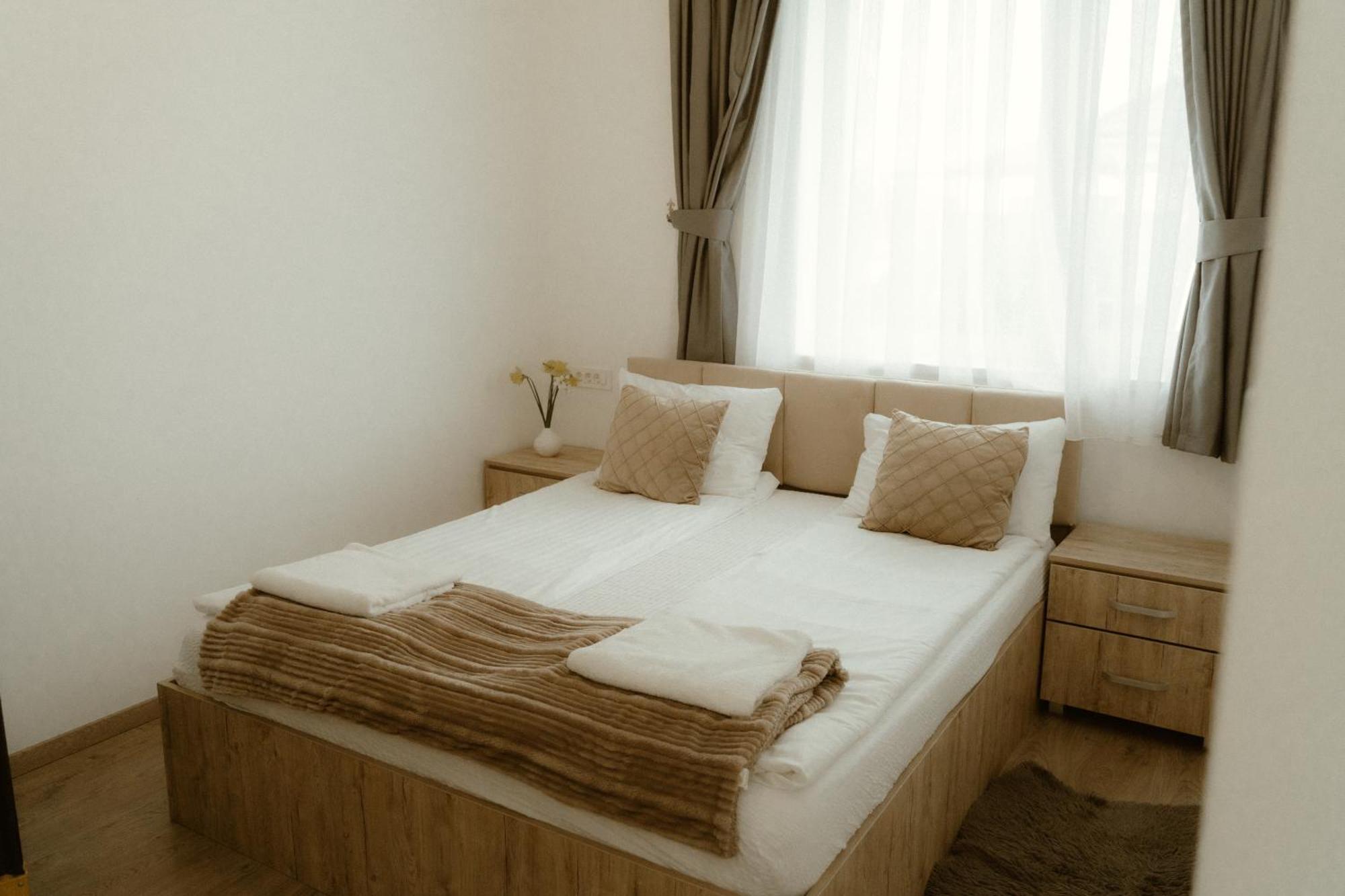 Hotel Casa Abiiani Oradea Zewnętrze zdjęcie